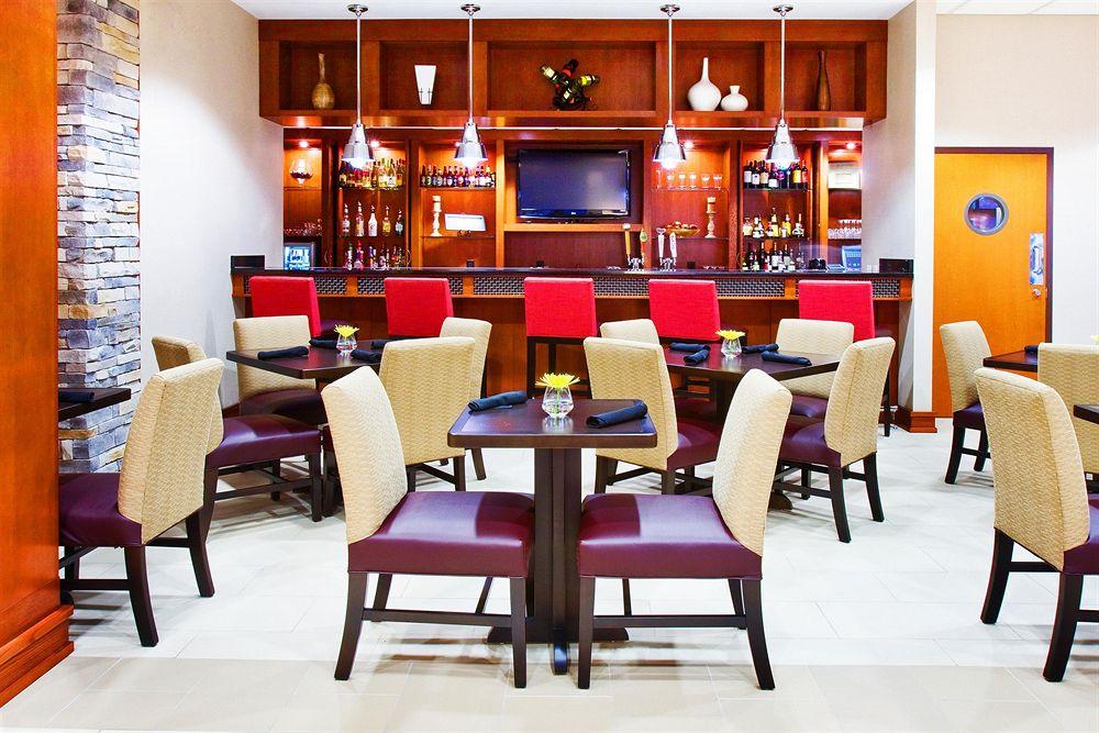 מוריסוויל Four Points By Sheraton Raleigh Durham Airport מראה חיצוני תמונה