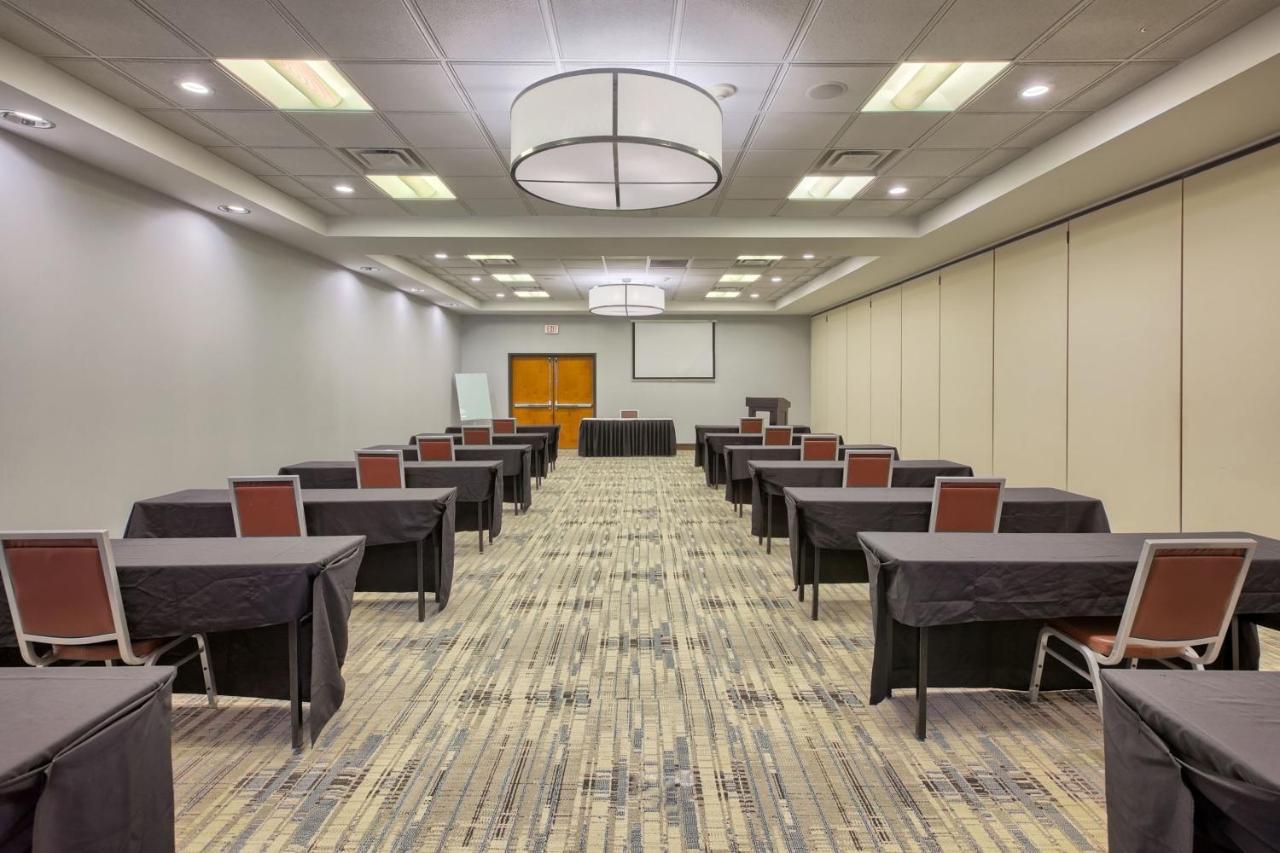 מוריסוויל Four Points By Sheraton Raleigh Durham Airport מראה חיצוני תמונה