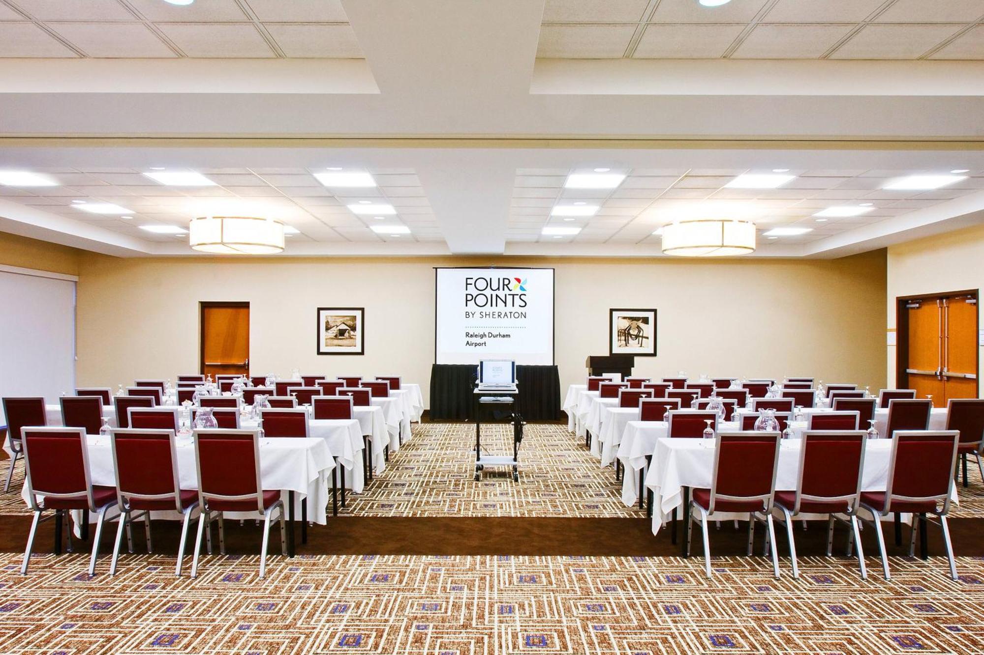 מוריסוויל Four Points By Sheraton Raleigh Durham Airport מראה חיצוני תמונה