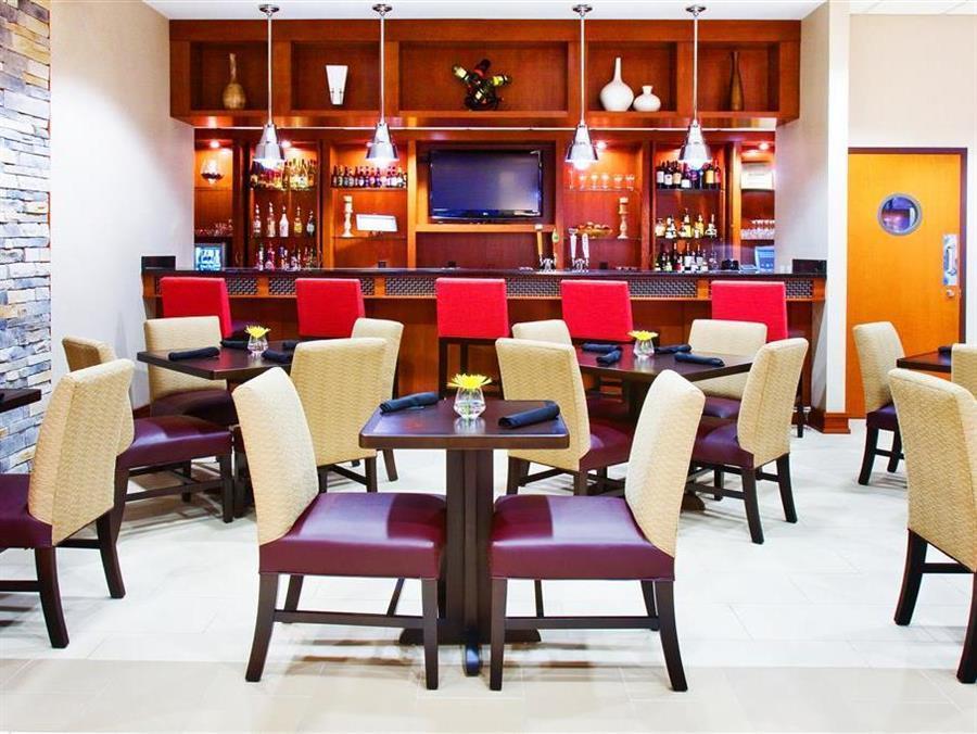 מוריסוויל Four Points By Sheraton Raleigh Durham Airport מראה חיצוני תמונה